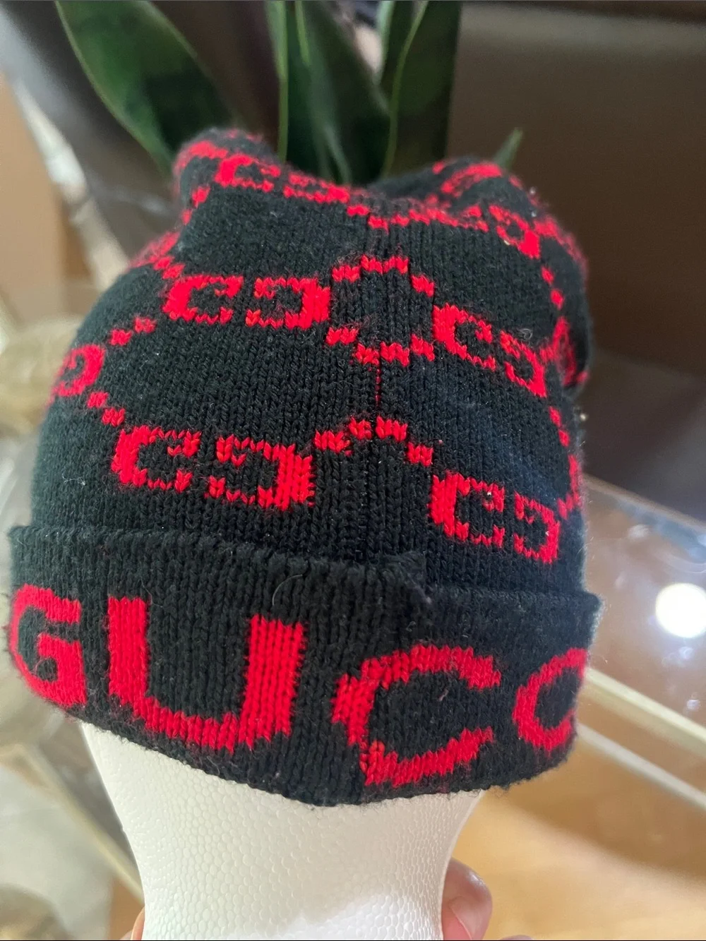 Gucci bold knit